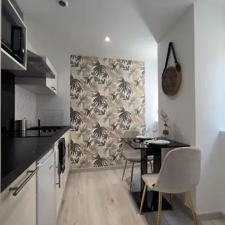 Love Room - Amour Chic Et Intime Montbrison Exterior photo