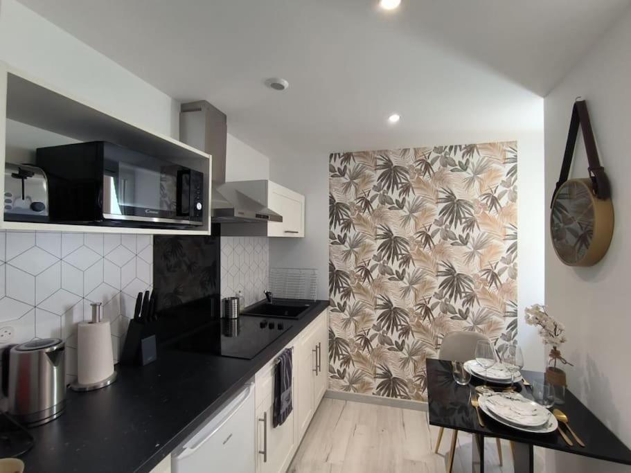 - Chic Et Intime Apartment